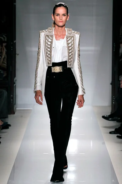 Look 7